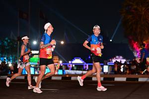 BIB: 2640
                            <button type="button" onclick="openModal(15060272)" class="btn btn-primary btn-sm float-right btn-popup" data-toggle="modal" data-target=".modal-high-quality">
                        <i class="fas fa-shopping-cart"></i> Add to Cart
                    </button>
                                            <button type="button" onclick="isThisMe(15060272, true)" class="btn btn-success btn-sm float-right btn-popup btn-isme hidden" data-toggle="tooltip" data-placement="bottom" title="นี่คือรูปของคุณใช่ไหม คลิกที่นี่เพื่อเอาเข้าอัลบั้ม">
                        <i class="fas fa-plus"></i> Add to album
                    </button>
                    <button type="button" onclick="isThisMe(15060272, false)" class="btn btn-warning btn-sm float-right btn-popup btn-isnotme hidden">
                        <i class="fas fa-ban"></i> Remove from album
                    </button>